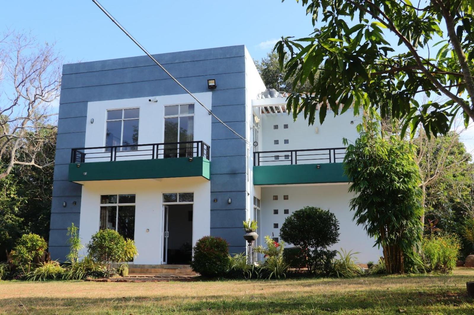 אנוראדפורה Peacock Resort מראה חיצוני תמונה