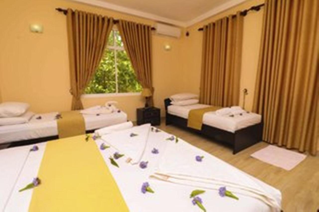 אנוראדפורה Peacock Resort מראה חיצוני תמונה