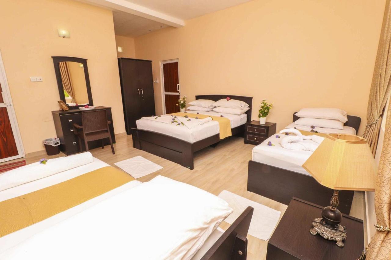 אנוראדפורה Peacock Resort מראה חיצוני תמונה