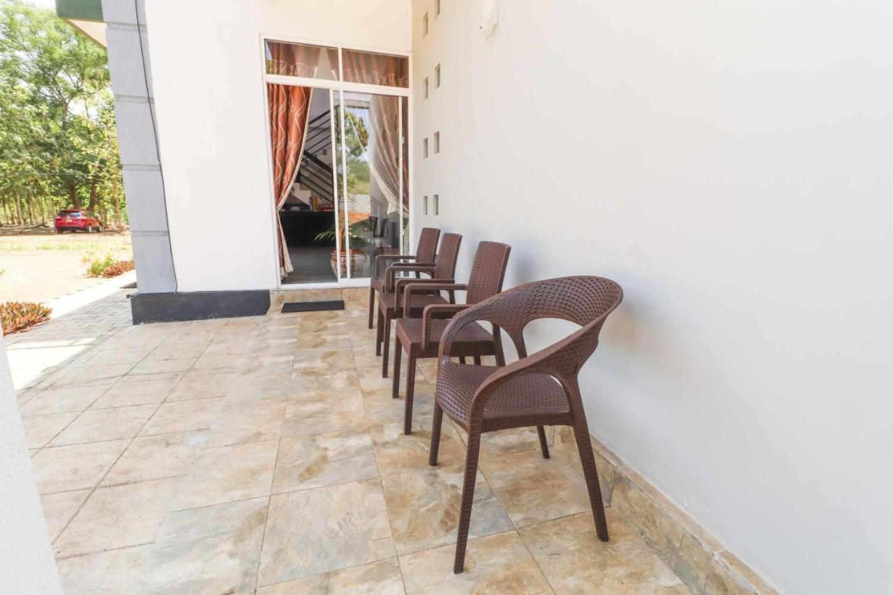 אנוראדפורה Peacock Resort מראה חיצוני תמונה